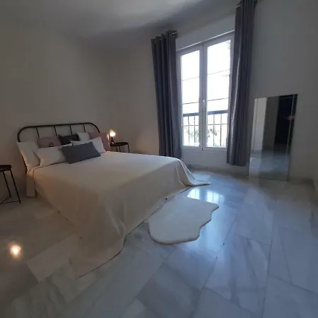 Apartment Waterfront Near The Nikki Beach *
